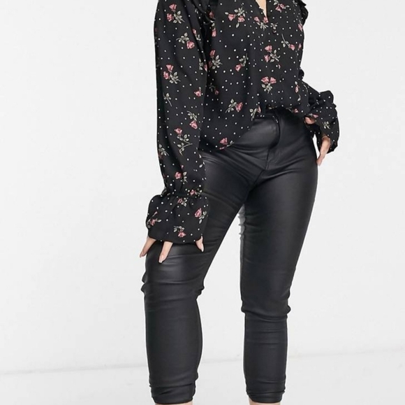 NWT ASOS PLUS size 18 Balloon Sleeve Floral Blouse - Picture 3 of 7